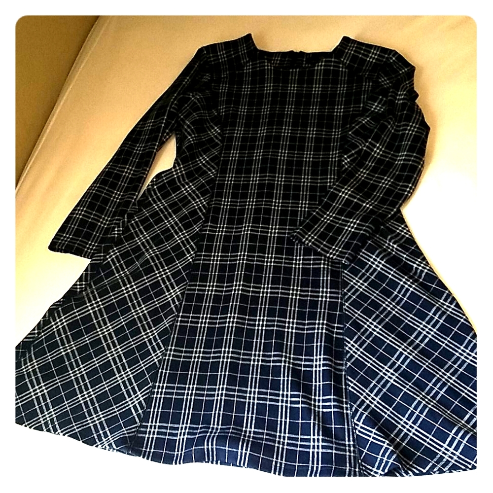 Navy/ White Dress Long Sleeved